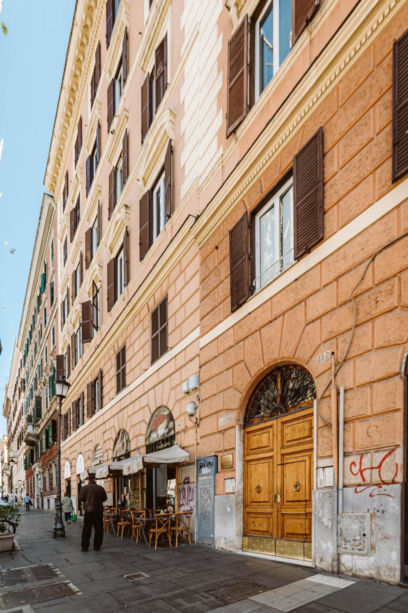 Colosseo Cozy Rooms B&B โรม ภายนอก รูปภาพ